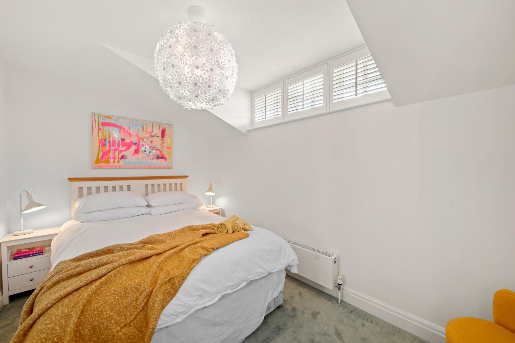 3 Bedroom Mews Home - Clapham Common - Free Private Parking - Sleeps 5 - Newly Refurbished - Sweetpea & Pillow Properties Londra Esterno foto